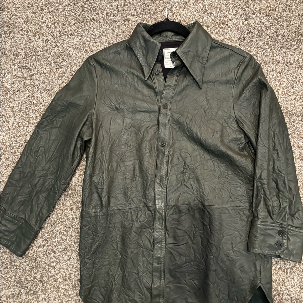 Women’s crinkled leather shirt jacket